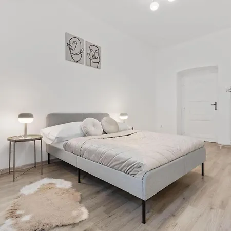 Apartment Center - Modern & Stylish *