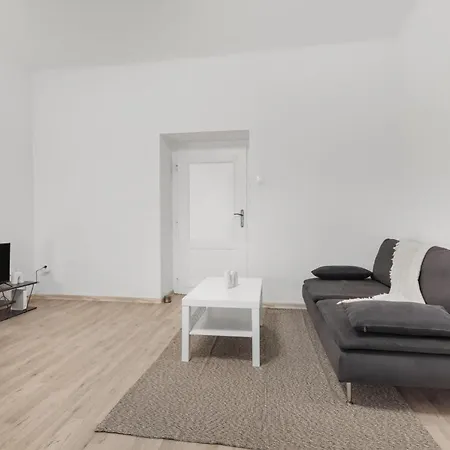 Center - Modern & Stylish Apartment