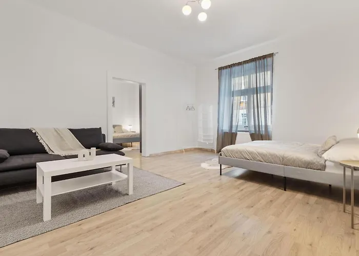 Center - Modern & Stylish *