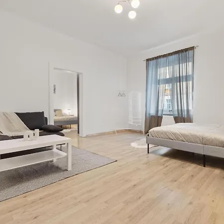 Center - Modern & Stylish *